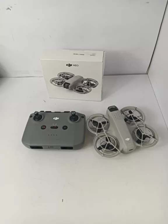 DRON DJI NEO