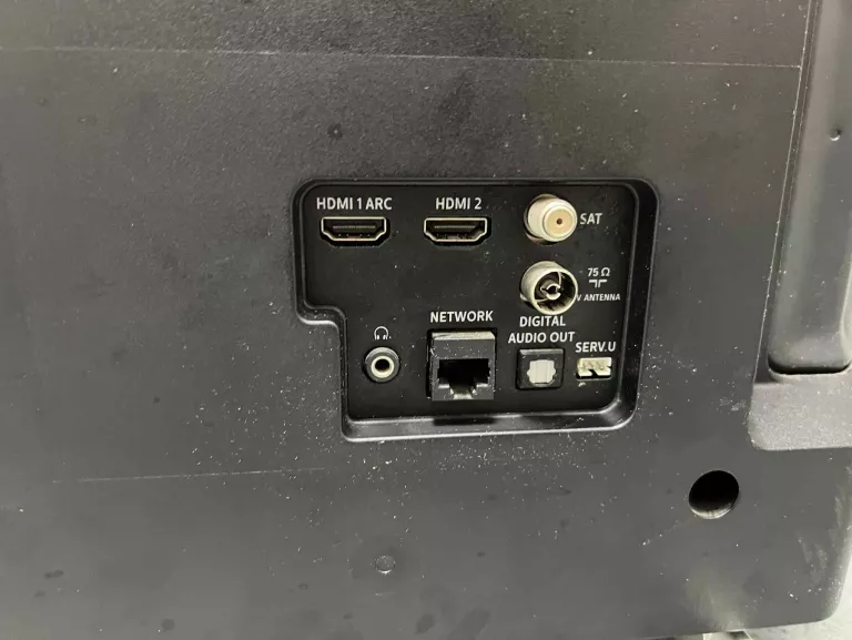 TV PHILIPS 32PFS6855/12 + PILOT