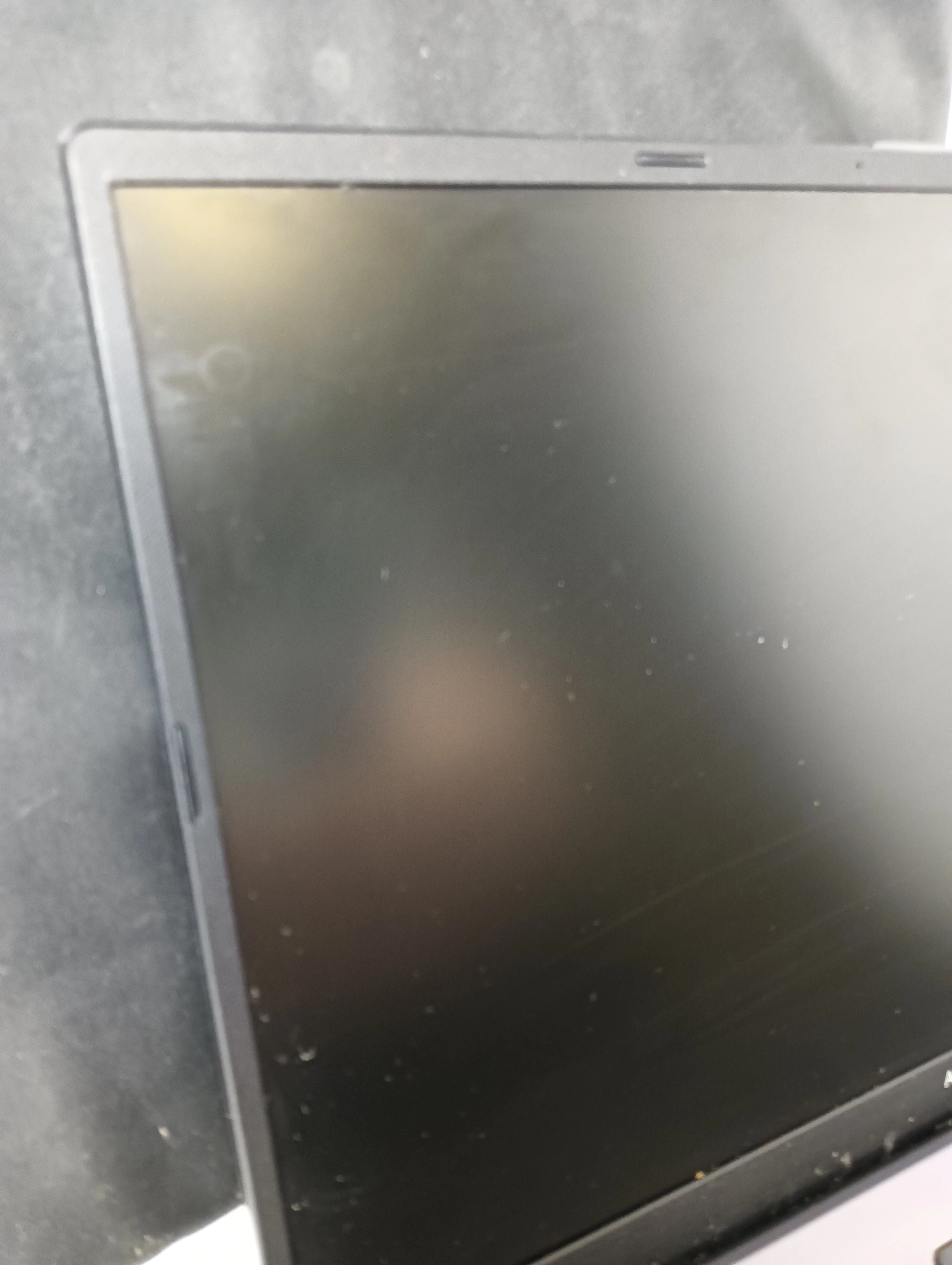 laptop-asus-x512u-vivobook-przekatna-ekranu-1600