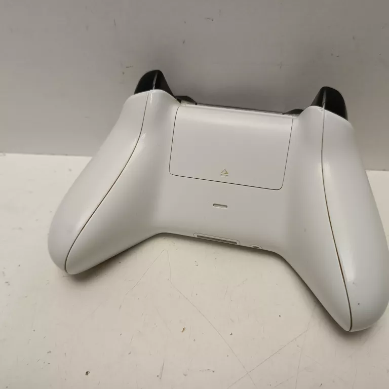 PAD DO XBOX ONE 1708 OPIS !!!
