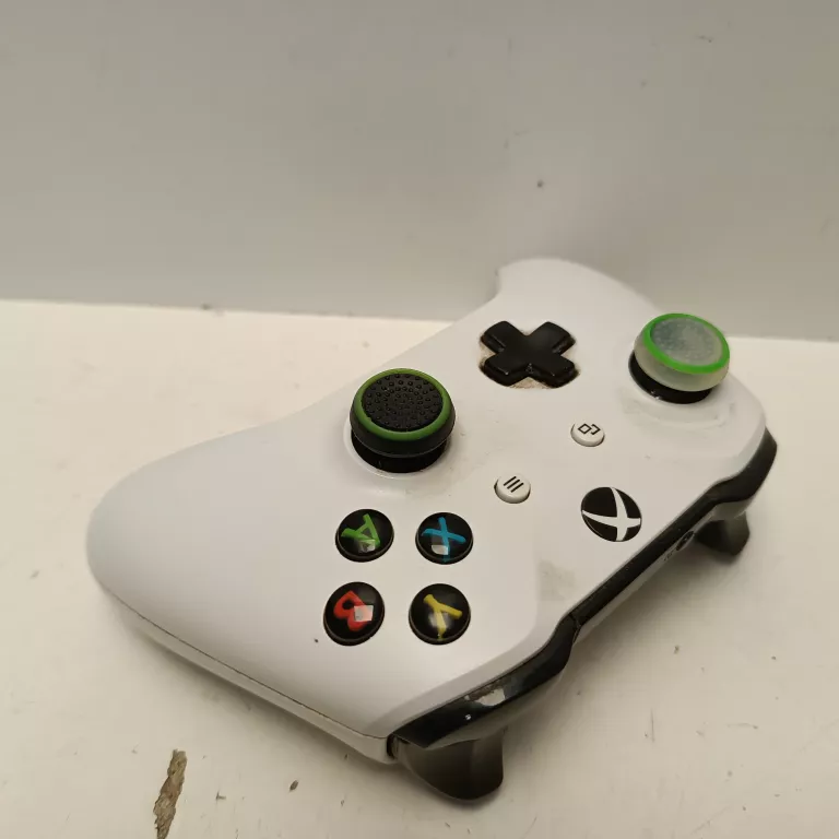 PAD DO XBOX ONE 1708 OPIS !!!