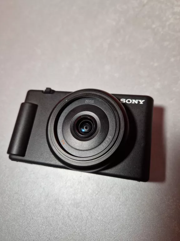 APARAT CYFROWY SONY ZV-1F