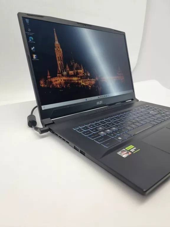 LAPTOP MSI BRAVO 17 RYZEN 5 7535HS/32GB/512/RTX4050 10GB/144HZ