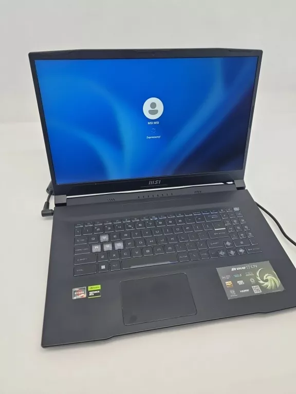 LAPTOP MSI BRAVO 17 RYZEN 5 7535HS/32GB/512/RTX4050 10GB/144HZ