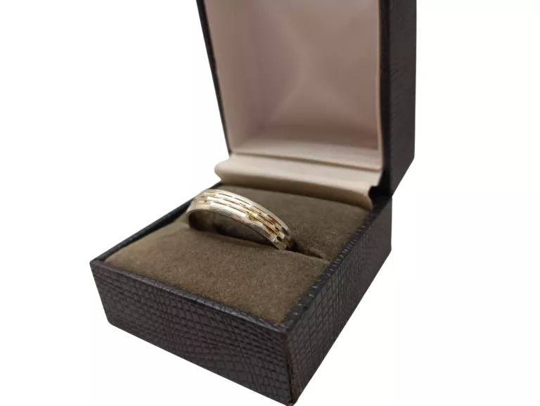 WYJĄTKOWA SREBRNA OBRĄCZKA | PR 925 | 3,18G | R 28