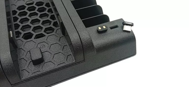 podstawka-chlodzaco-ladujaca-do-ps4-froggiex-fx-p4-c3-b-producent-248914-2017450