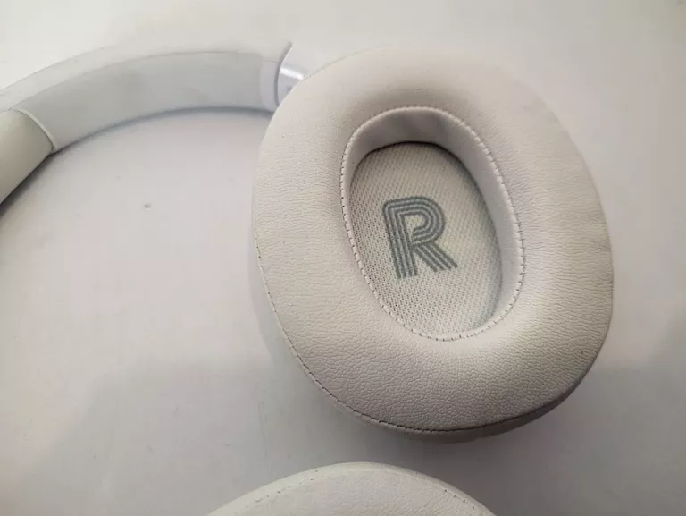SŁUCHAWKI BEZPRZEWODOWE JBL 720BT BIAŁE