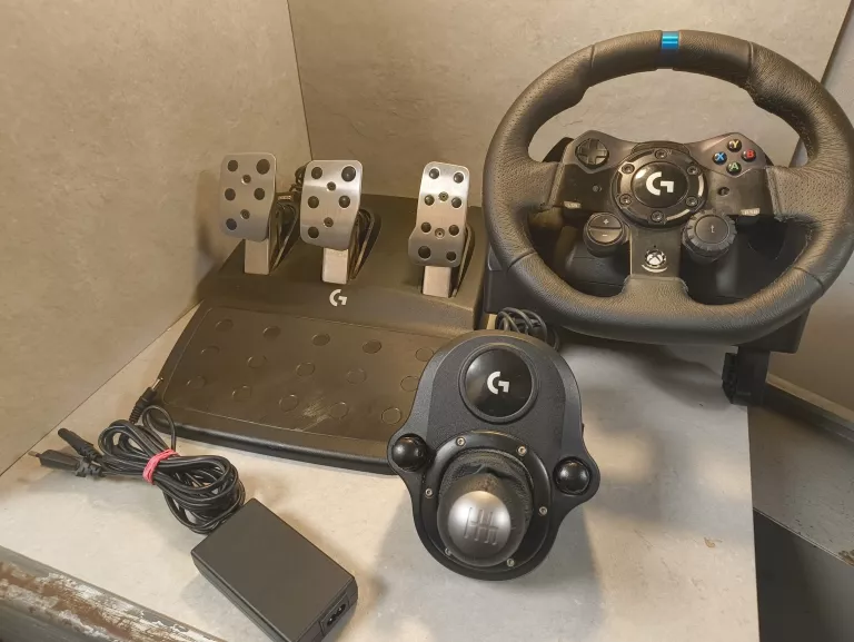 KIEROWNICA LOGITECH G923 +PEDALY, SHITFER *OPIS*