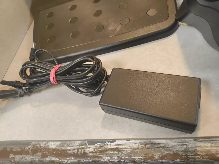 KIEROWNICA LOGITECH G923 +PEDALY, SHITFER *OPIS*