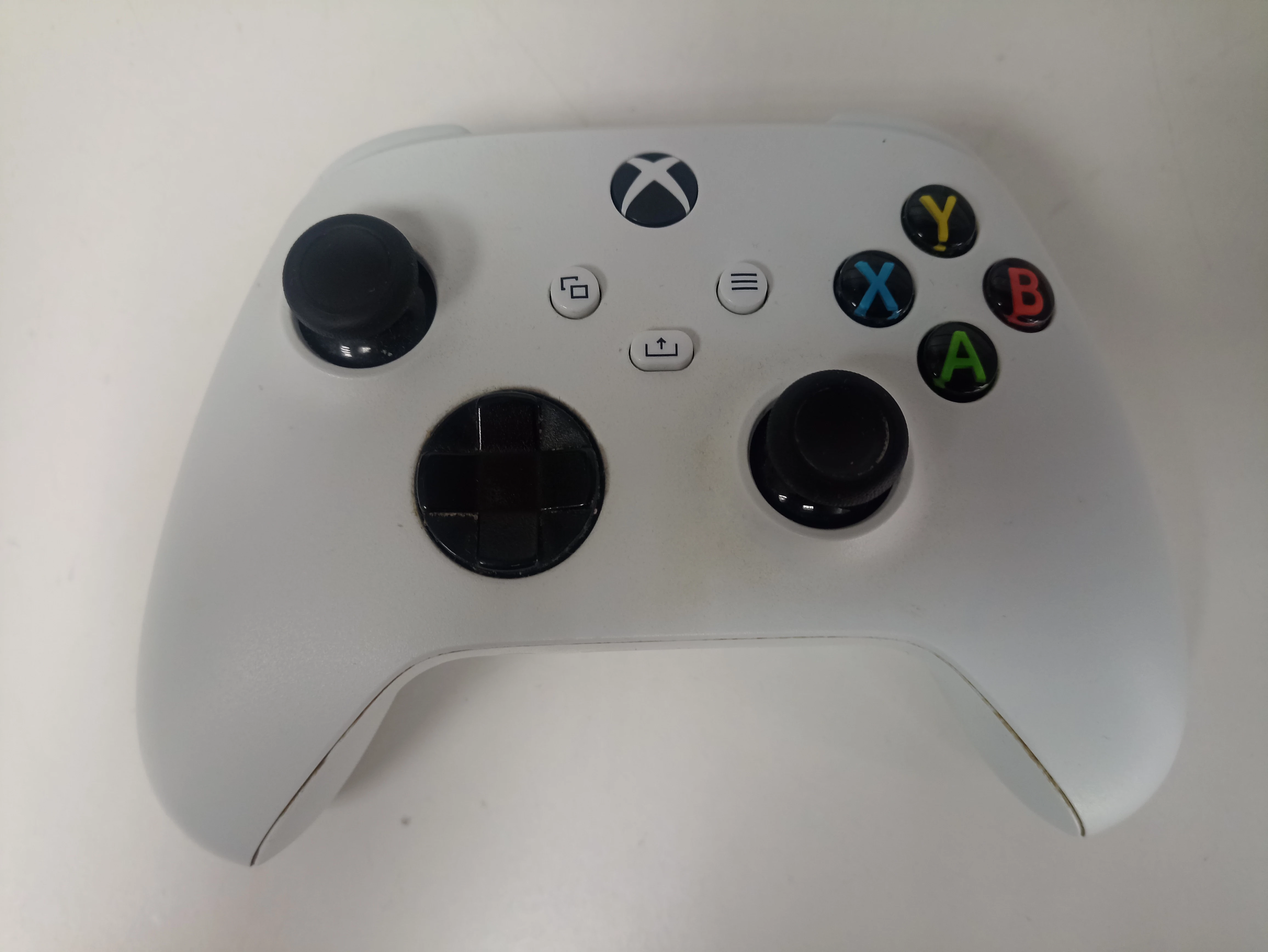 konsola-xbox-series-s-512gb-w-pudelku-z-padem-waga-produktu-z-opakowaniem-jednostkowym-2000