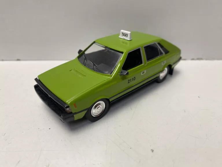 POLONEZ FSO TAXI ZIELONY 1:43