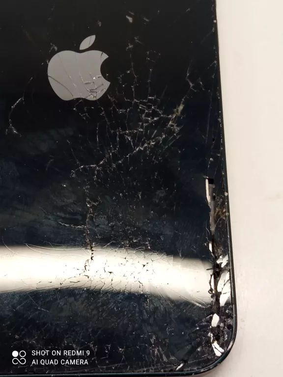 TELEFON APPLE 14 USZKODZONE PLECY