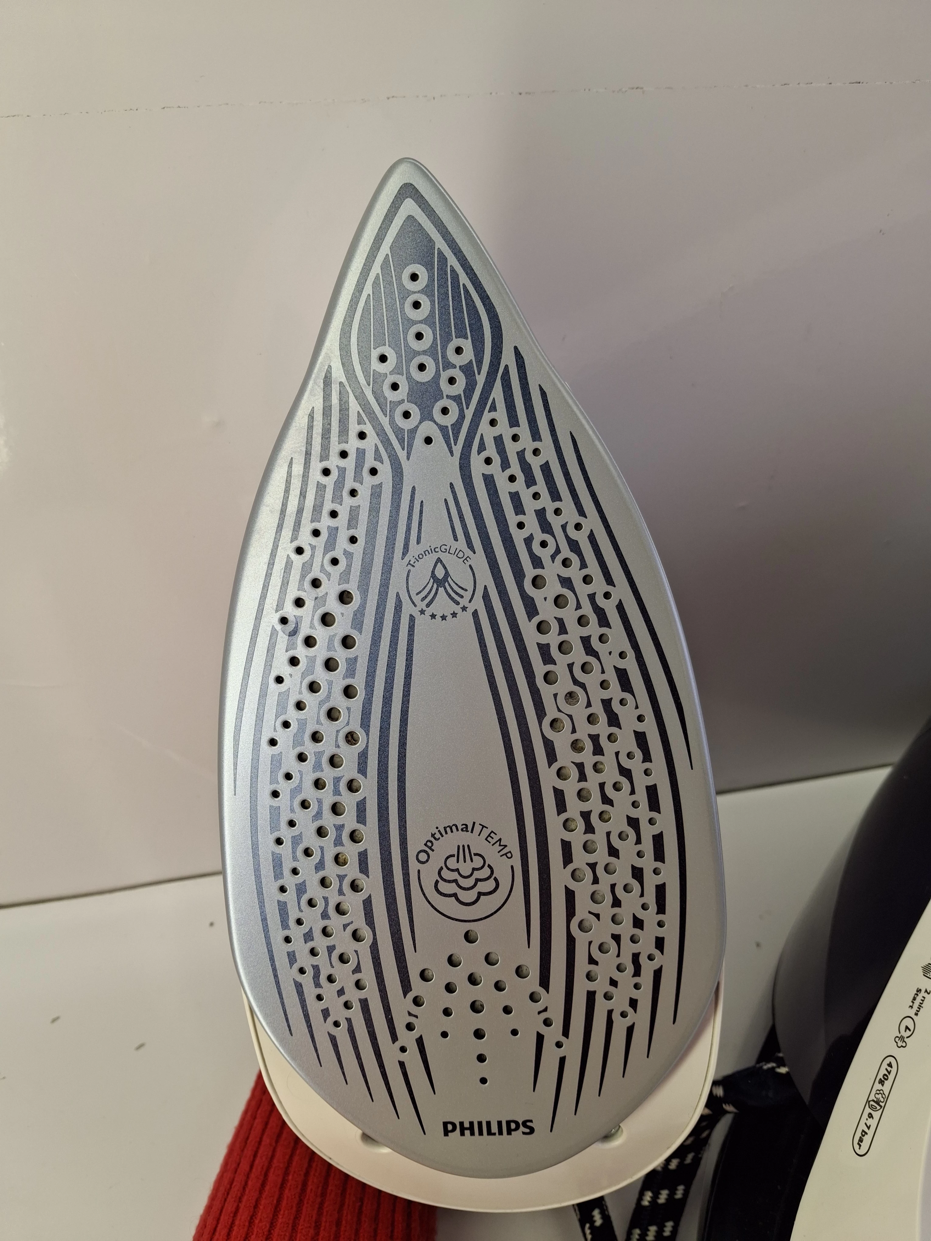 zelazko-philips-gc9630-komplet-wytwarzanie-pary-135