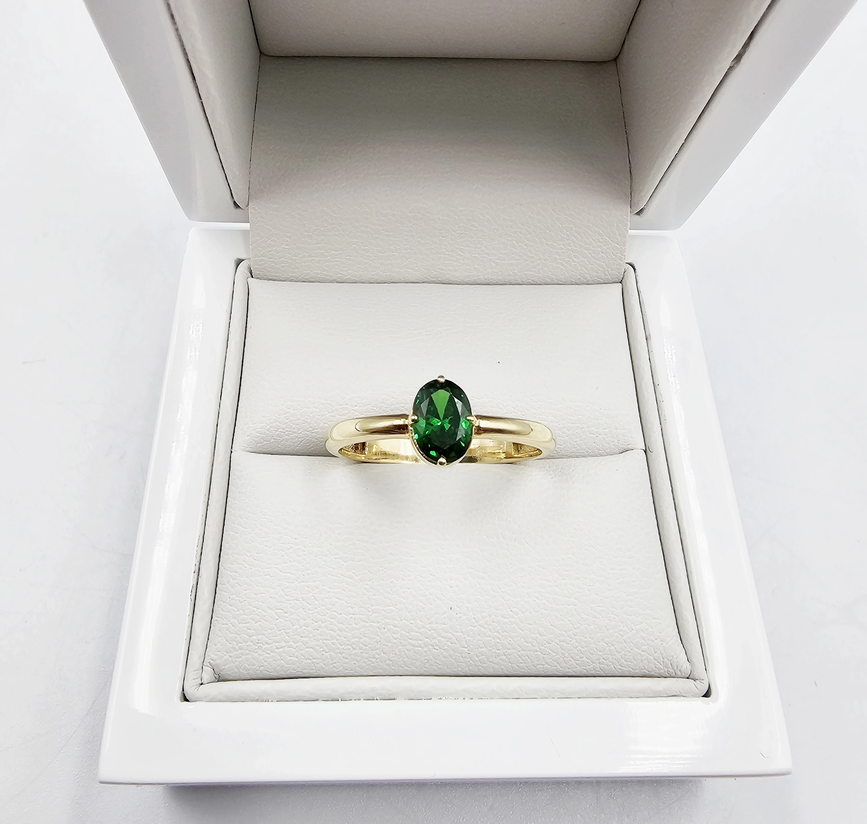 zloty-pierscionek-z-zielonym-kamieniem-255gr-p585-material-15835-2