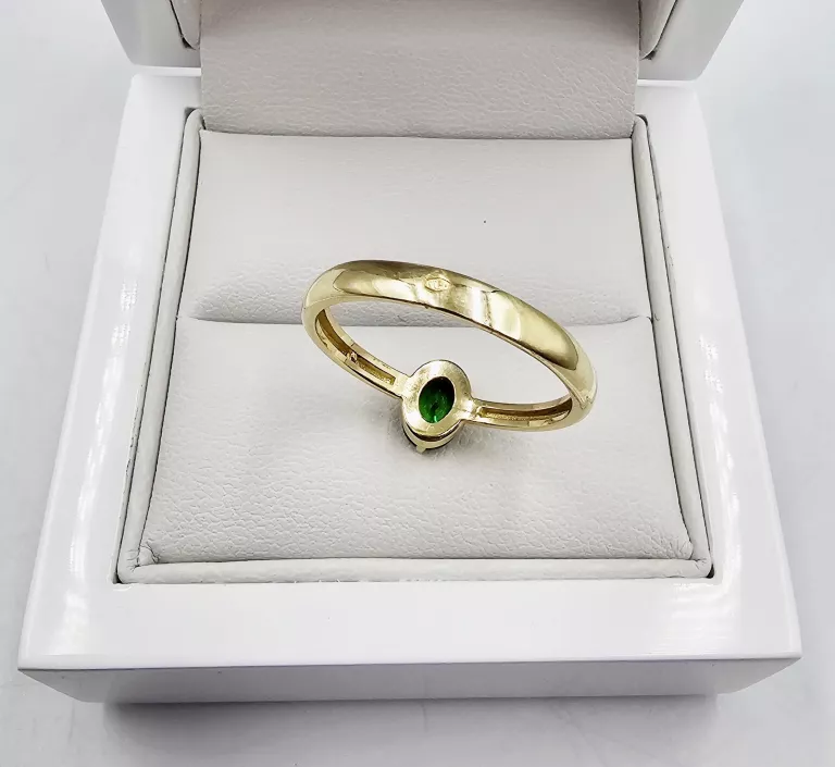 ZŁOTY PIERŚCIONEK Z ZIELONYM KAMIENIEM 2,55GR, P.585