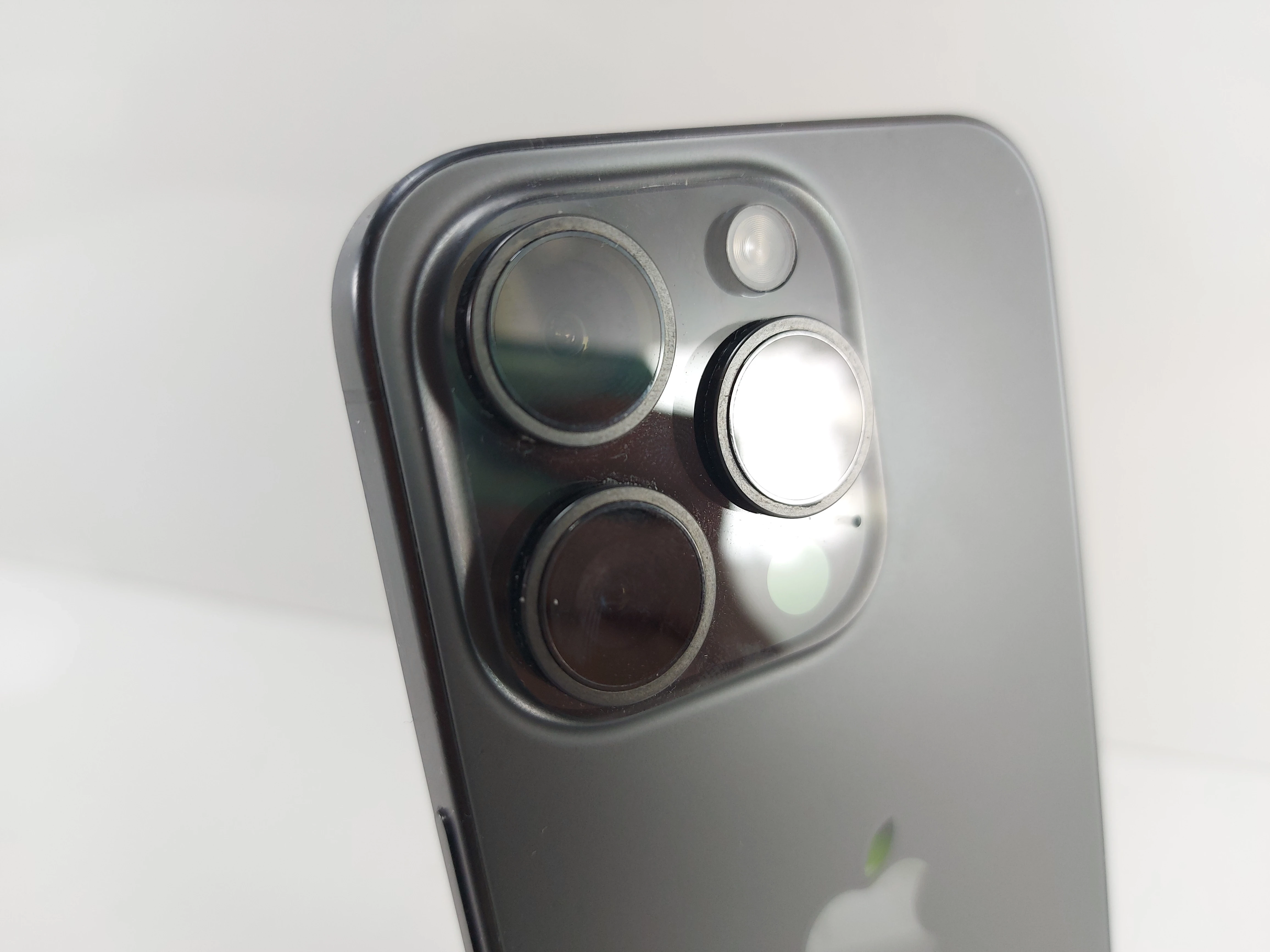 telefon-apple-iphone-15-pro-128gb-88-typ-202685-212929