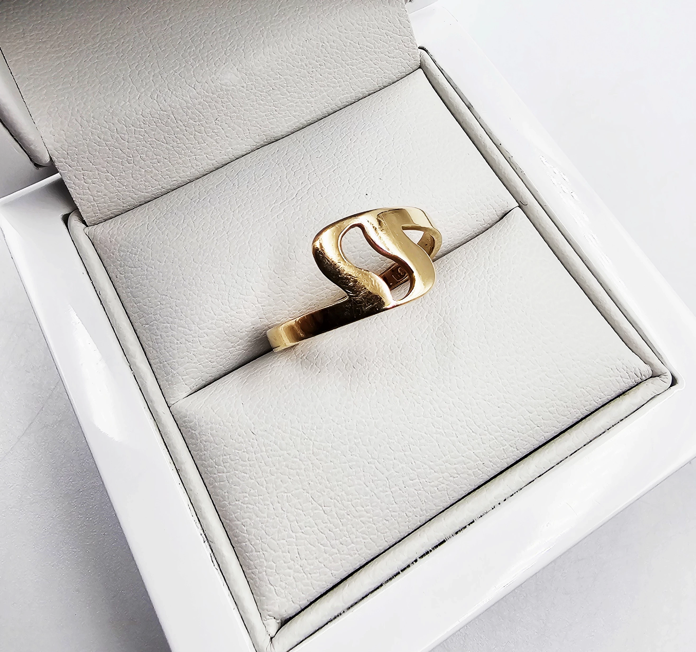 zloty-pierscionek-ze-wzorem-196gr-p585-rodzaj-2205-2