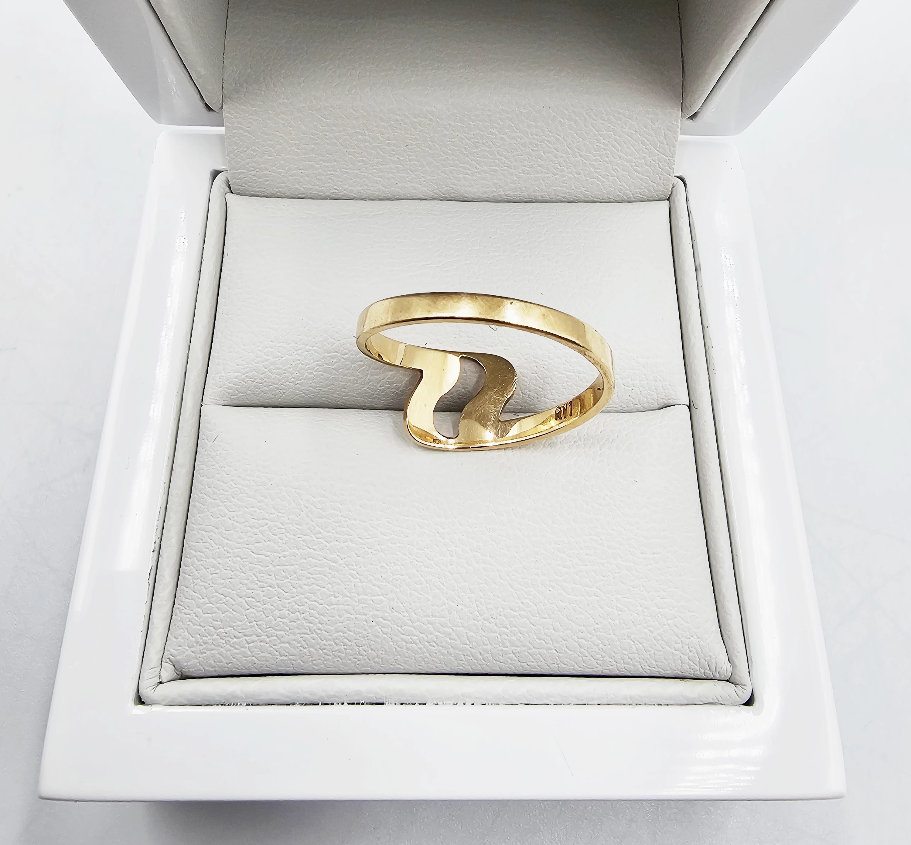 zloty-pierscionek-ze-wzorem-196gr-p585-rozmiarsrednica-wew-mm-372-17