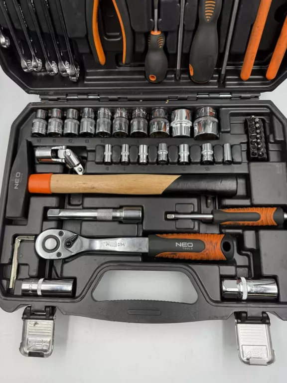 ZESTAW NARZĘDZI NEO TOOLS 110