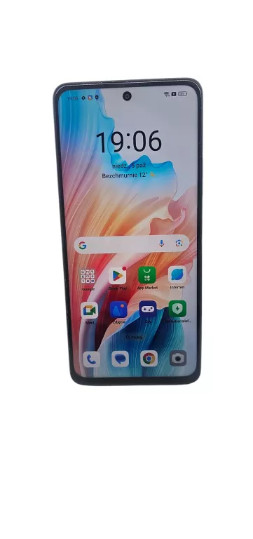TELEFON OPPO A79 8 GB / 256 GB