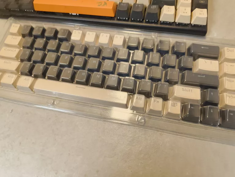 klawiatura-redragon-ryze-dodatkowe-klawisze-stan-11323-2