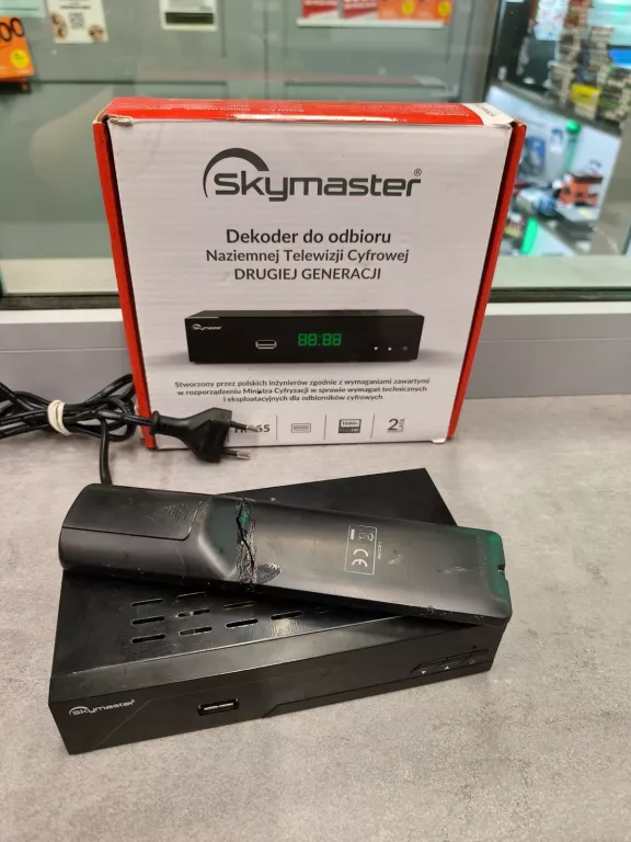 DEKODER TUNER SKYMASTER STB M265  PUDEŁKO PILOT POŁAMANY