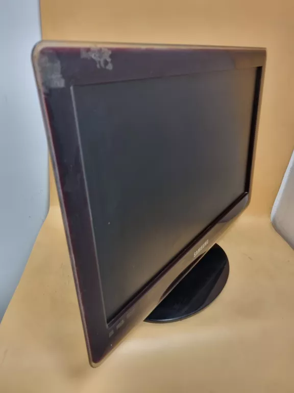 TV LCD SAMSUNG  LE22B650