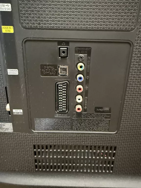 TELEWIZOR SAMSUNG UE40J5100AW + PILOT