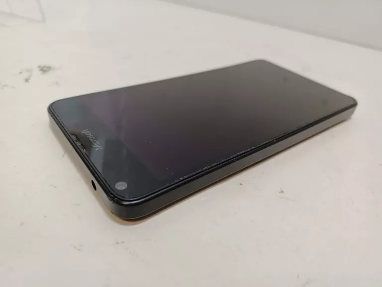 TELEFON LUMIA 640