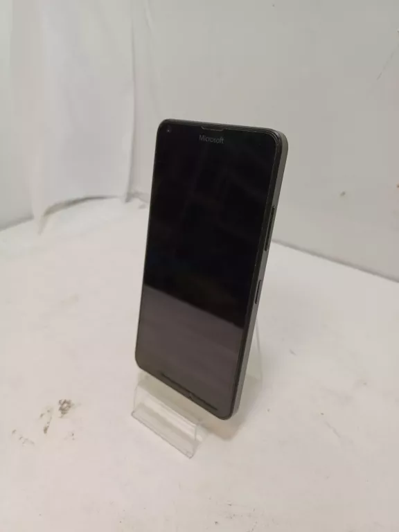 TELEFON LUMIA 640