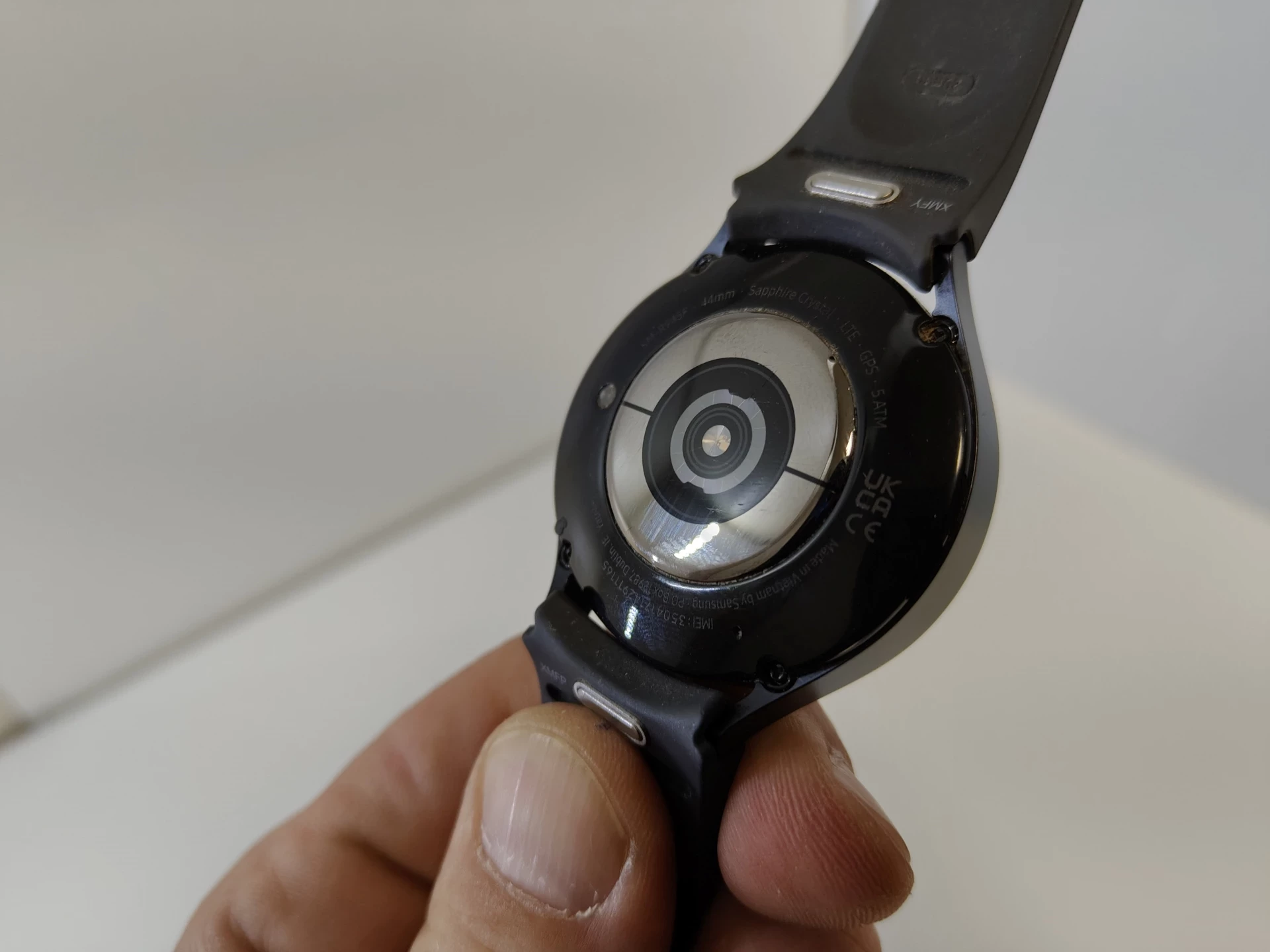 smartwatch-samsung-galaxy-watch-6-sm-r945f-material-koperty-212886-258014