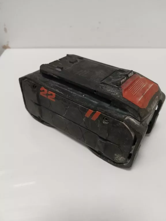 AKUMULATOR HILTI B22-170 8AH* SŁABY STAN