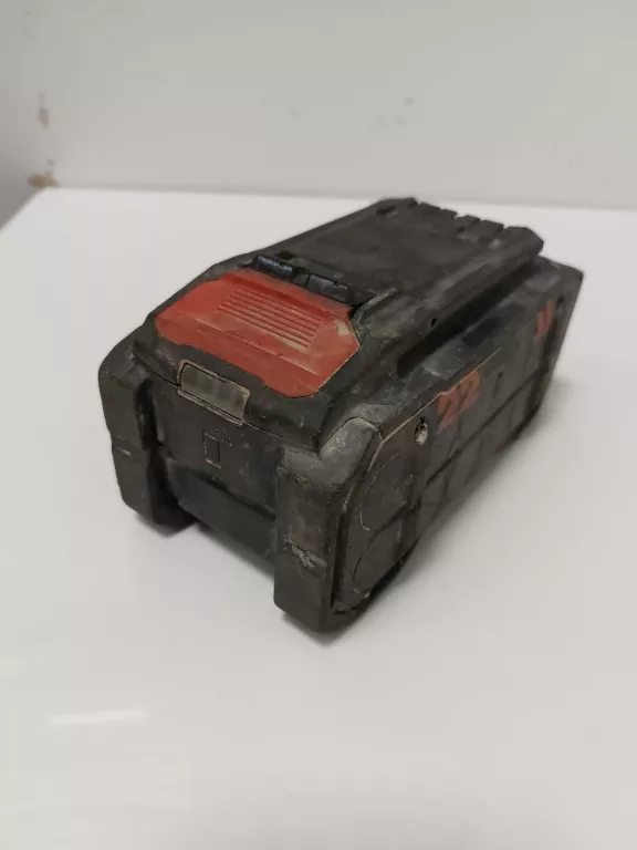 AKUMULATOR HILTI B22-170 8AH* SŁABY STAN