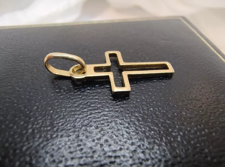 ZŁOTA ZAWIESZKA KRZYŻ PR. 585 / 0,47 / 1,5CM