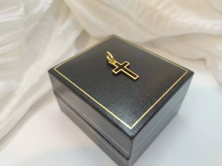 ZŁOTA ZAWIESZKA KRZYŻ PR. 585 / 0,47 / 1,5CM
