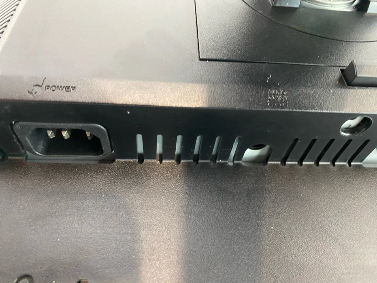 monitor-dell-p1911b-stan-11323-2