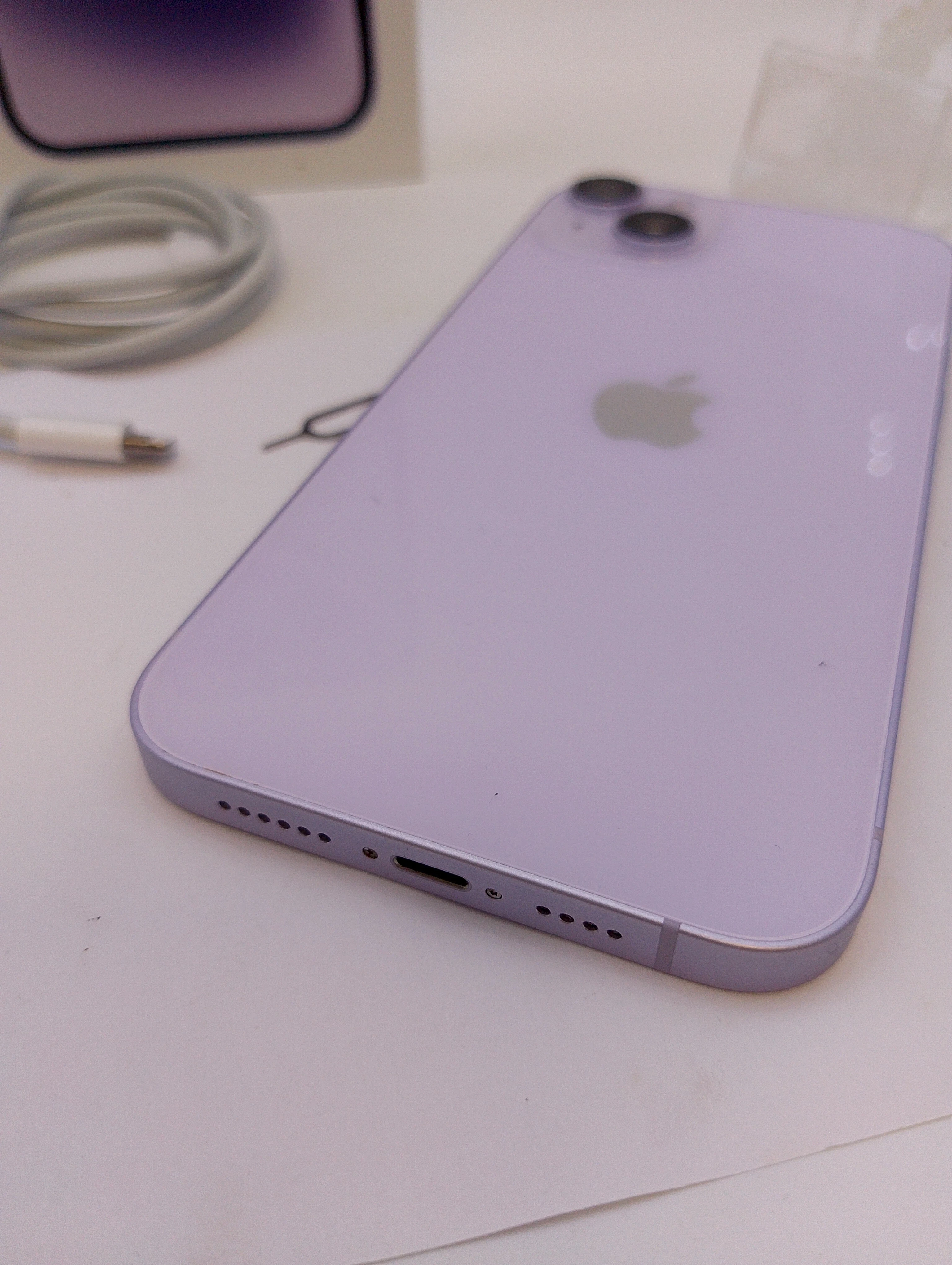 telefon-iphone-14-plus-128gb-komplet-przekatna-ekranu-670