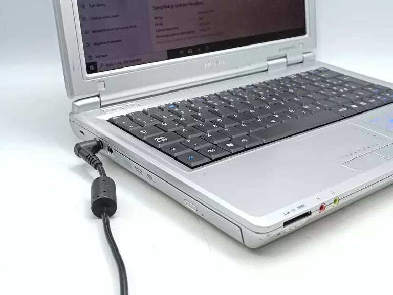 LAPTOP PHILIPS FREEVENTS INTEL 1.73GHZ 2GB RAM 256GB SSD