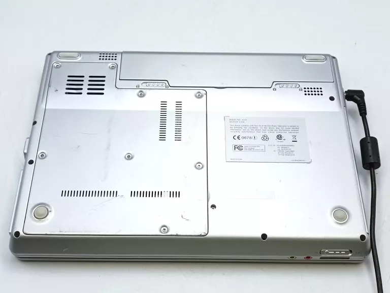 LAPTOP PHILIPS FREEVENTS INTEL 1.73GHZ 2GB RAM 256GB SSD