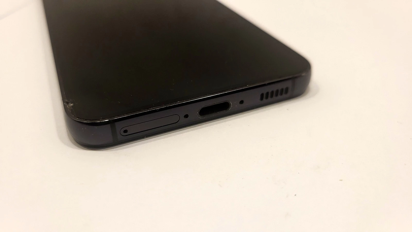 smartfon-samsung-galaxy-s23-8-gb-256-gb-5g-czarny-pojemnosc-akumulatora-3900