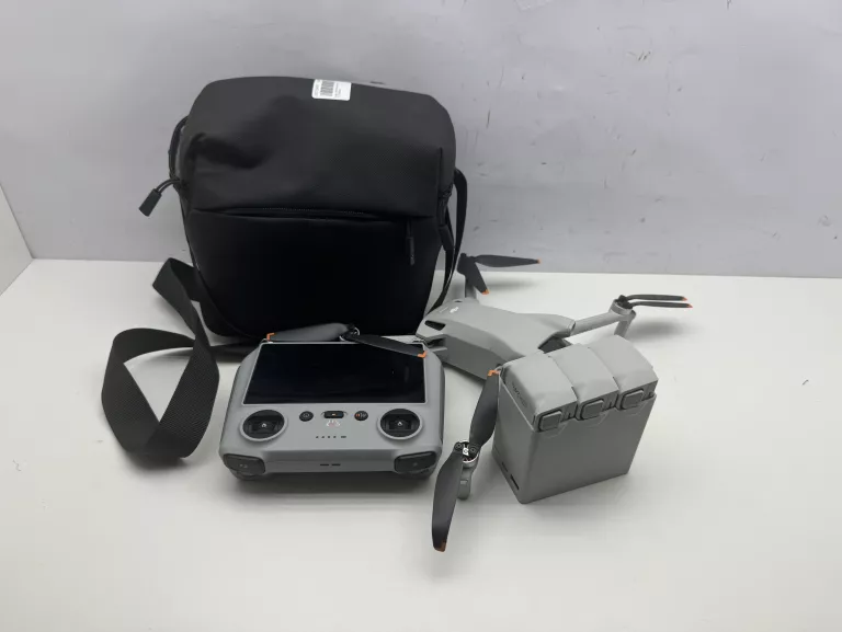 DRON DJI MINI 3