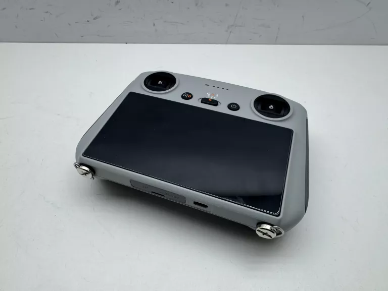 DRON DJI MINI 3