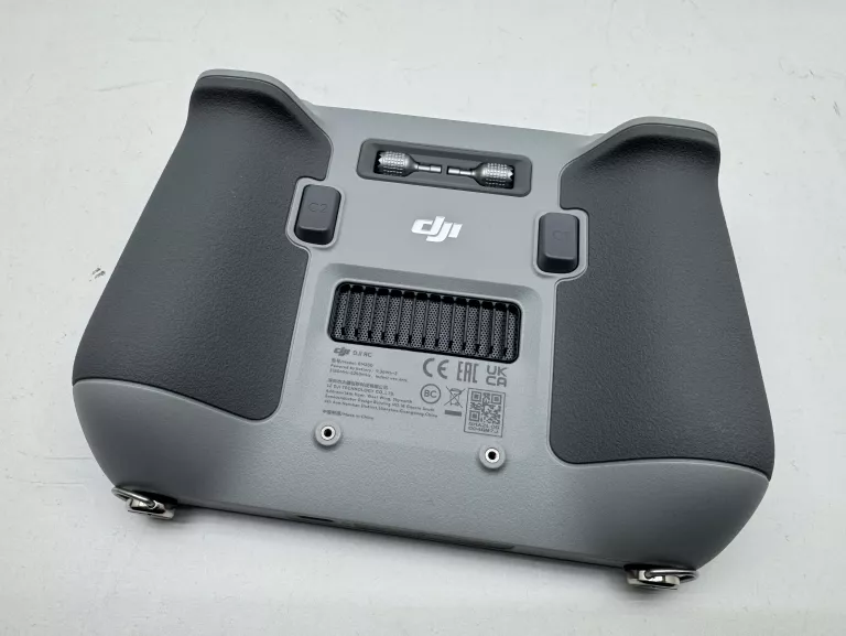 DRON DJI MINI 3