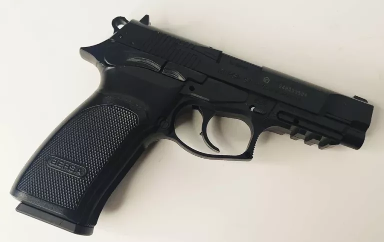 BERSA THUNDER 9 PRO WIATRÓWKA