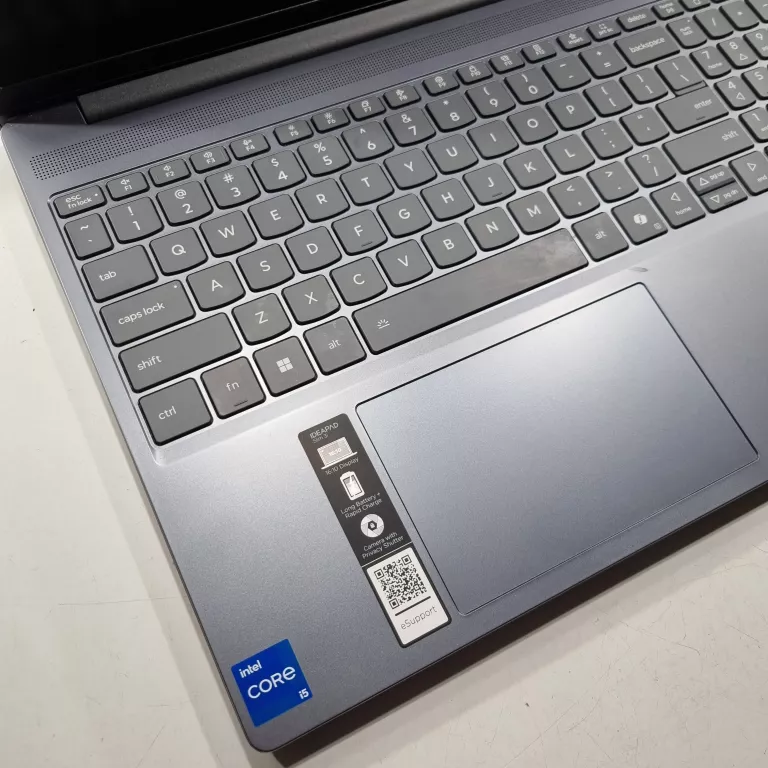 LAPTOP LENOVO IDEAPAD SLIM 3 15IRH10 15,3 "  I5 16 GB / 512 GB ZAS PUD