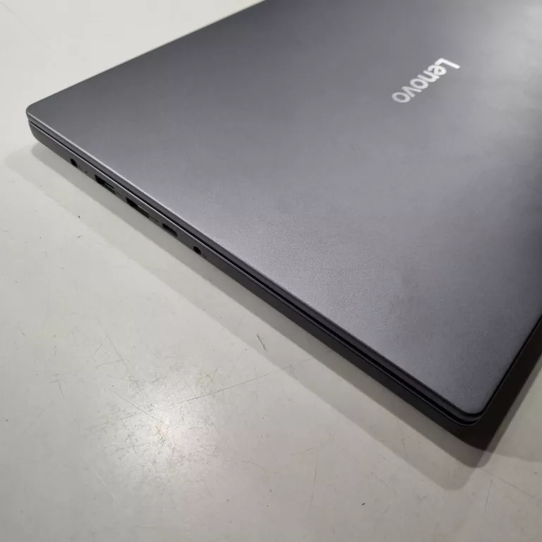 LAPTOP LENOVO IDEAPAD SLIM 3 15IRH10 15,3 "  I5 16 GB / 512 GB ZAS PUD