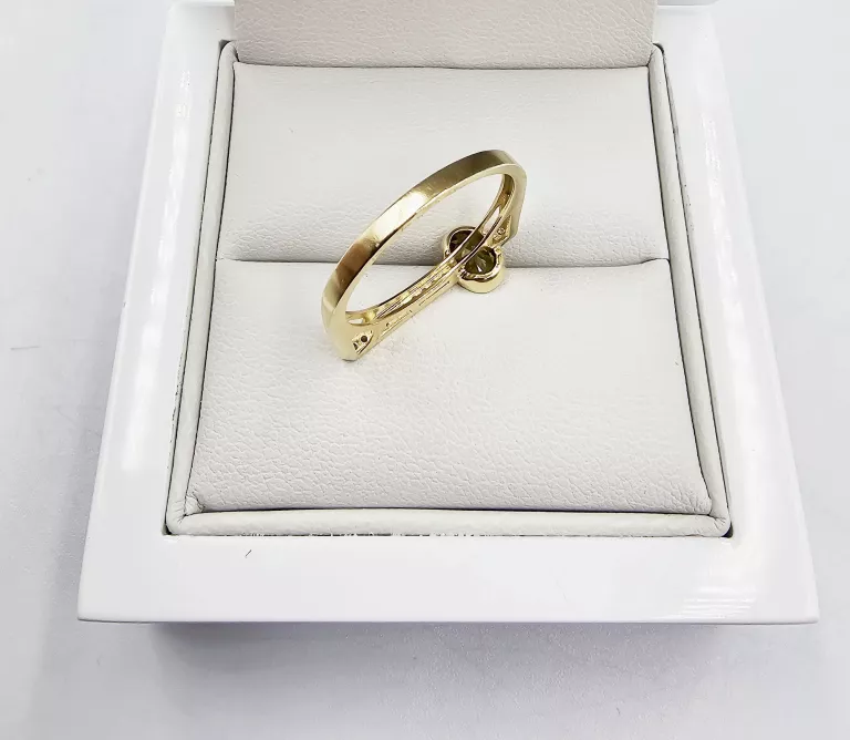 ZŁOTY PIERŚCIONEK Z CYRKONIAMI 2,01GR, P.585