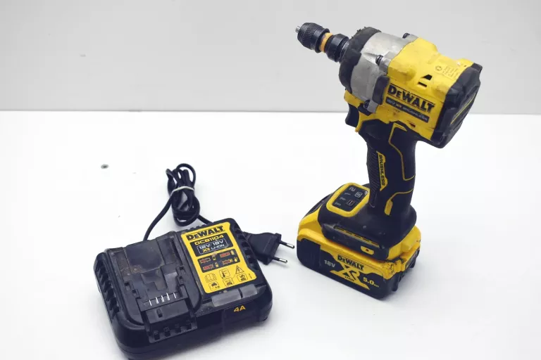 KLUCZ UDAROWY DEWALT DCF922 /ŁADOWARKA