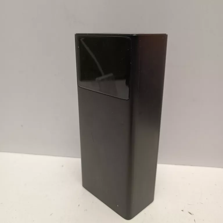 POWERBANK CZARNY 30000MAH PPXJ3030