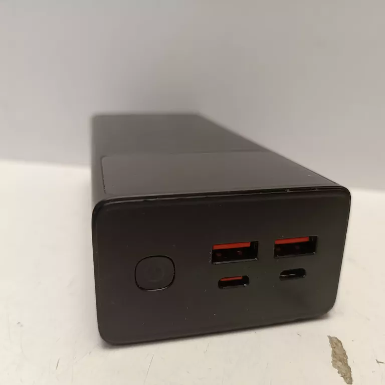 POWERBANK CZARNY 30000MAH PPXJ3030
